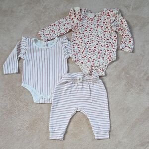 Pehr 2 Organic Bodysuits and Harem Pant 6-12M